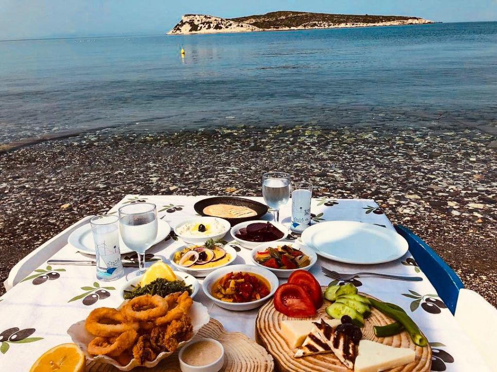 Giritli Rum Meyhanesi Butik Otel 24/48