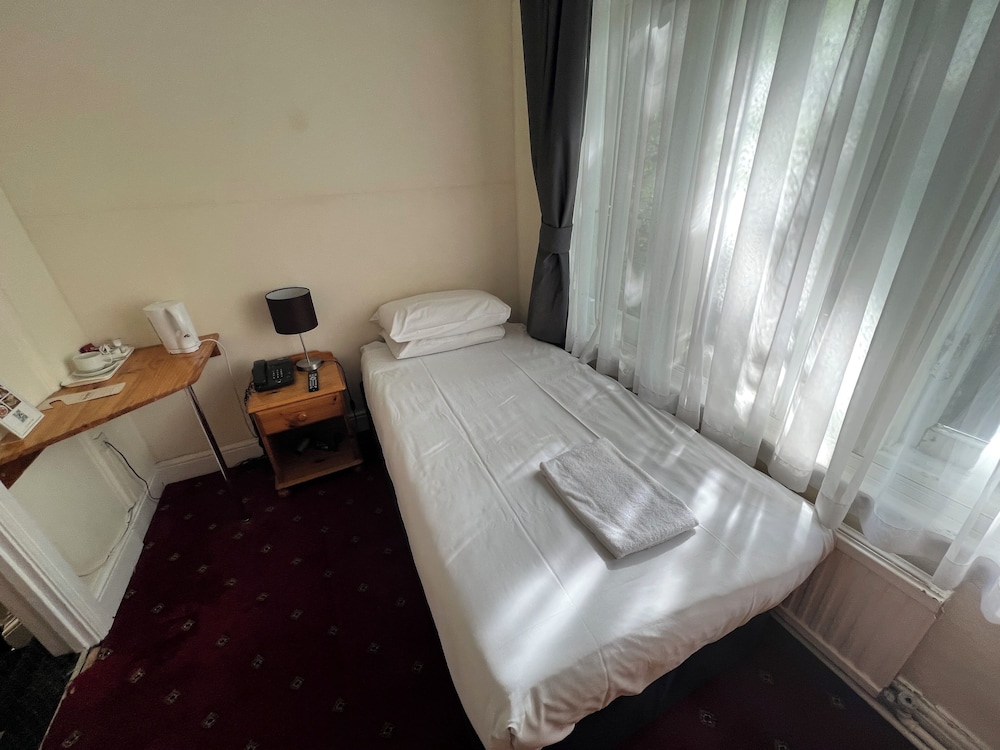غرفة أساسية مفردة بسرير فردي بحمام مشترك، Arran House Hotel 2/7
