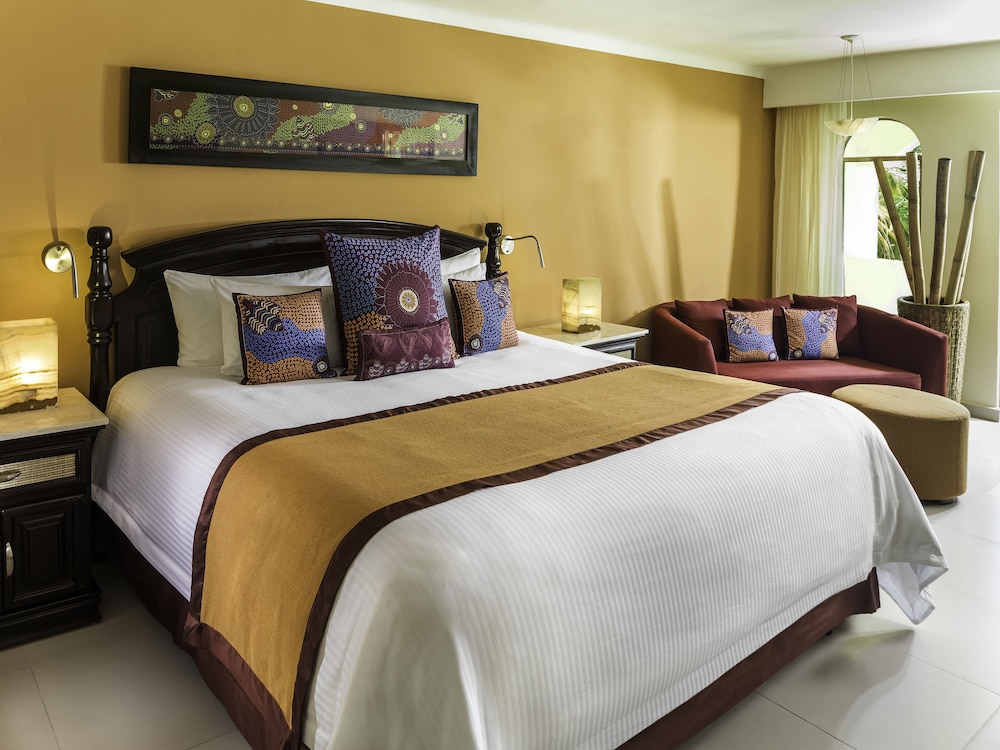El Dorado Royale A Spa Resort All Inclusive 24/83