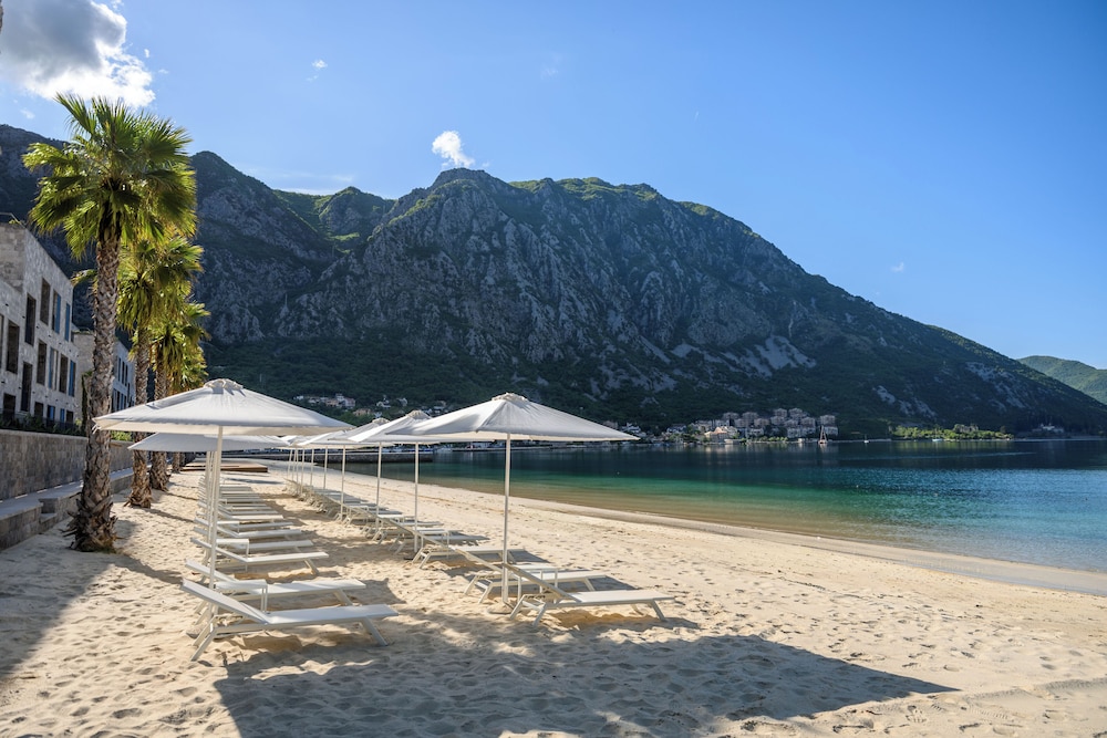 Movenpick Hotel & Residences Teuta Kotor Bay 53/58