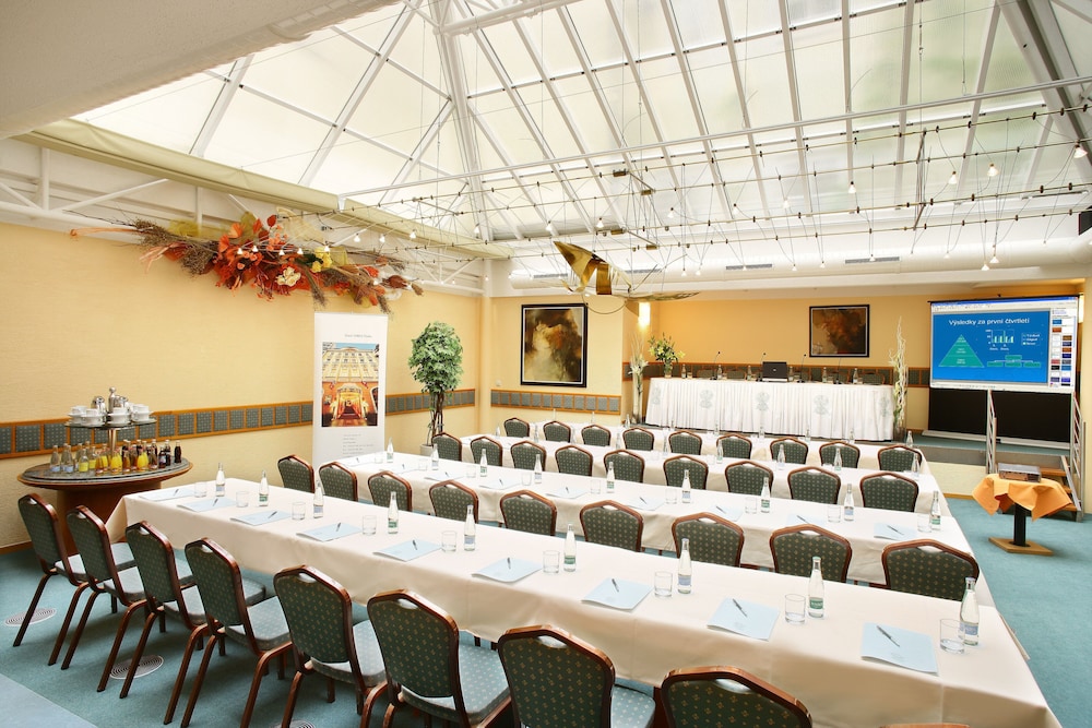 Adria Hotel Prague 38/46