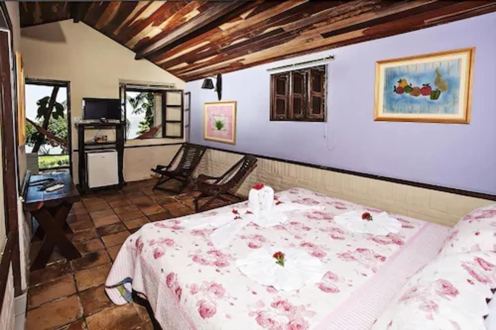 Hotel Marinas Resort 12/50