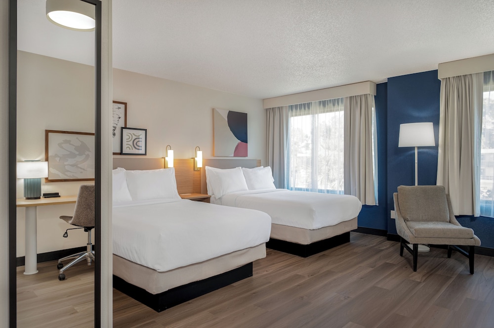 ROOM, 2 DOUBLE BEDS