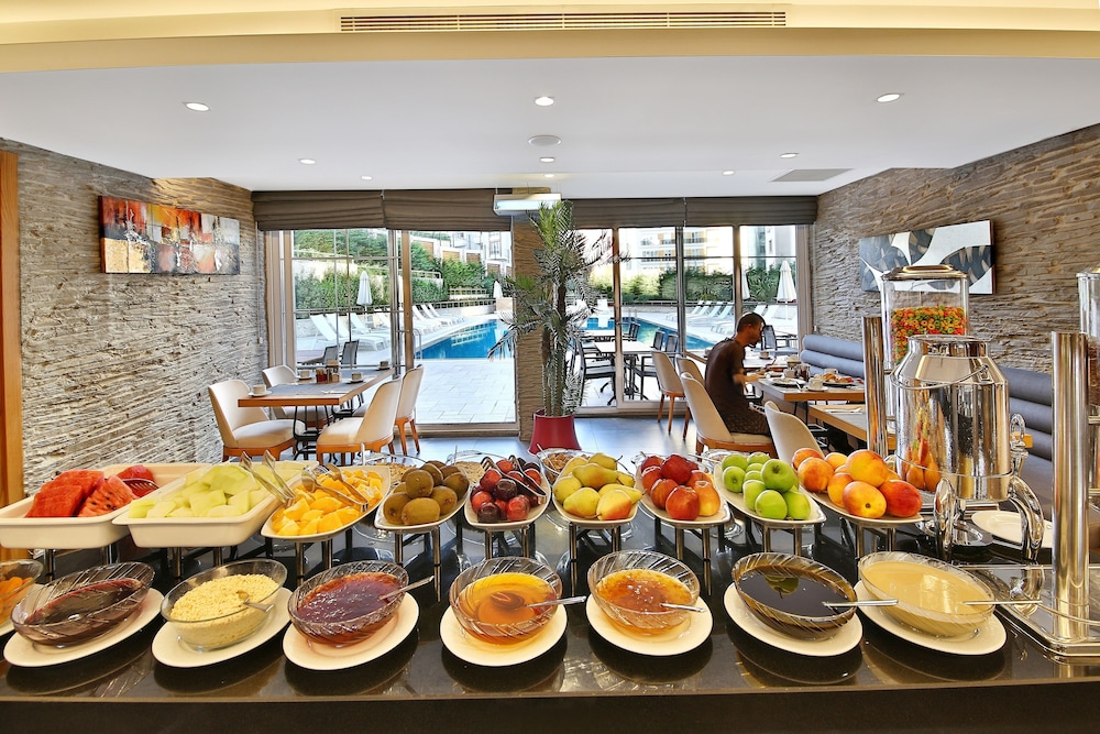 Bof Hotels Ceo Suites 58/73