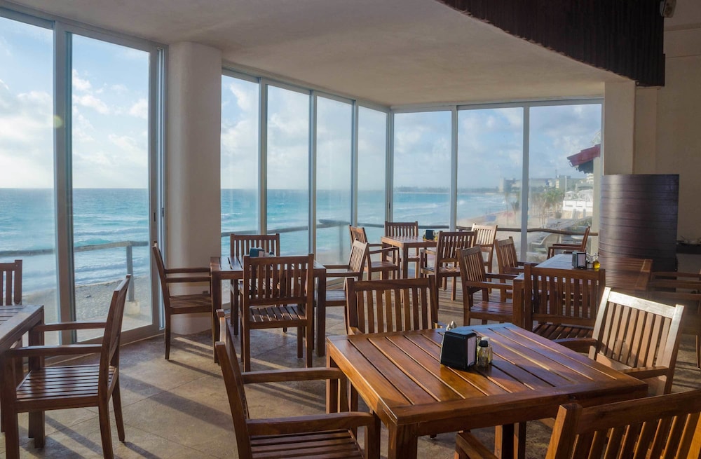 Bsea Cancun Plaza Hotel 47/69