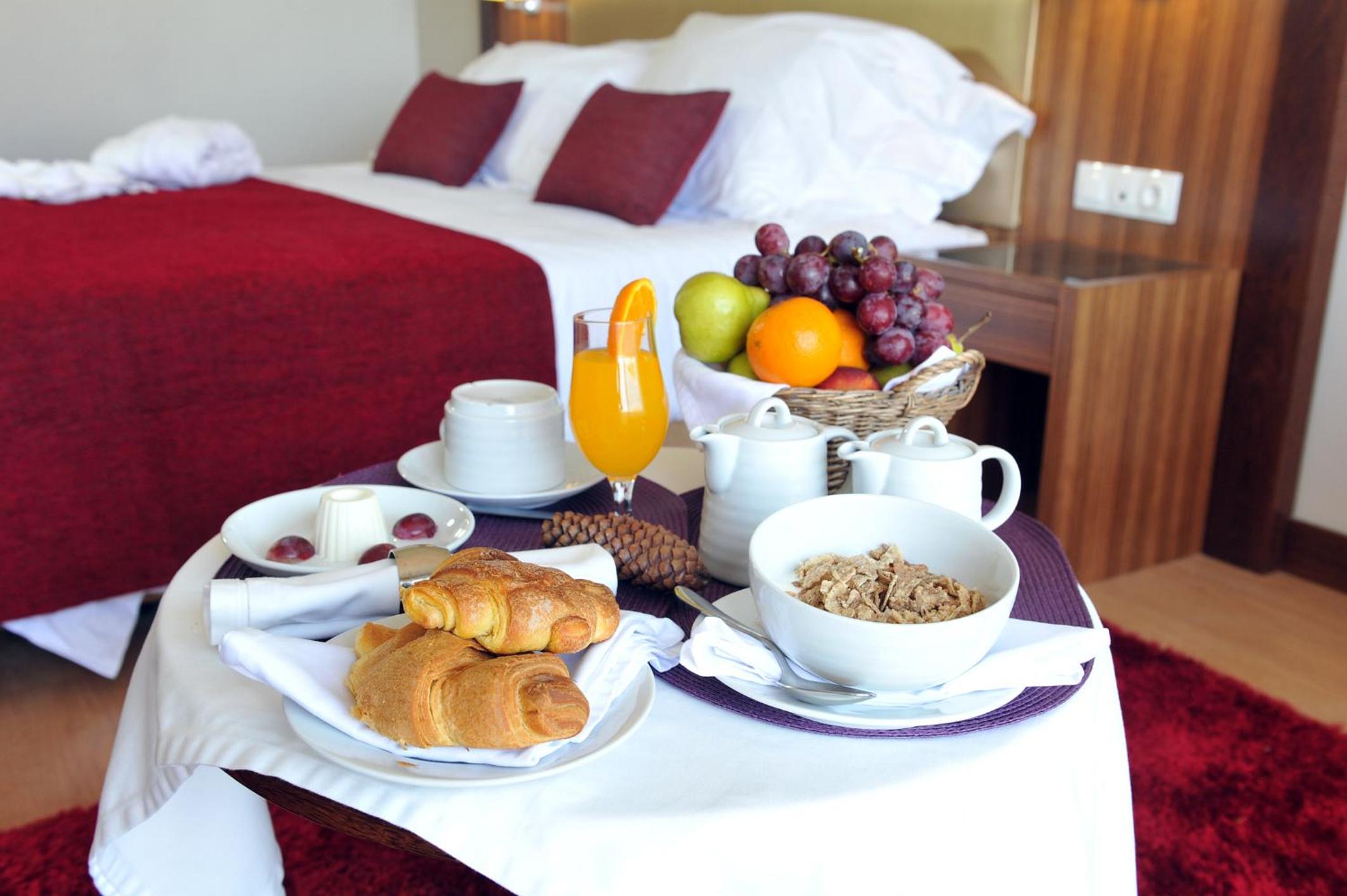 PLACIDO HOTEL DOURO TABUACO 36/48