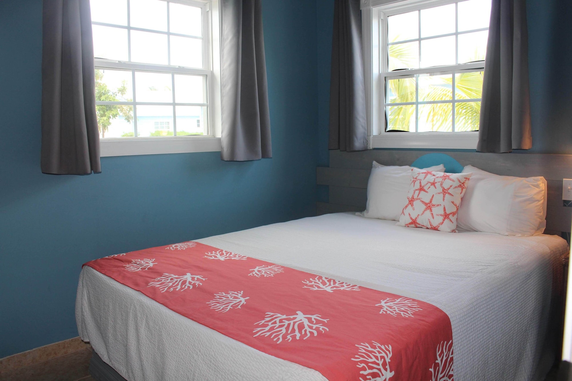 Deluxe, Cottage, King and Queen Bed, Beach Side, Garden View