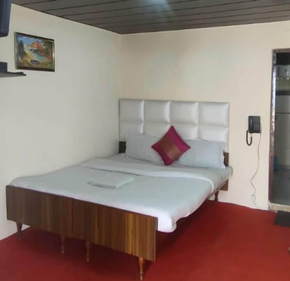 Hotel Kausani Retreat 6/48