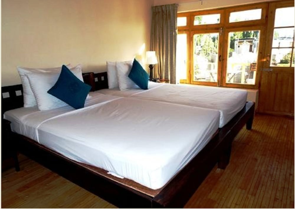 COTTAGE, SUITE