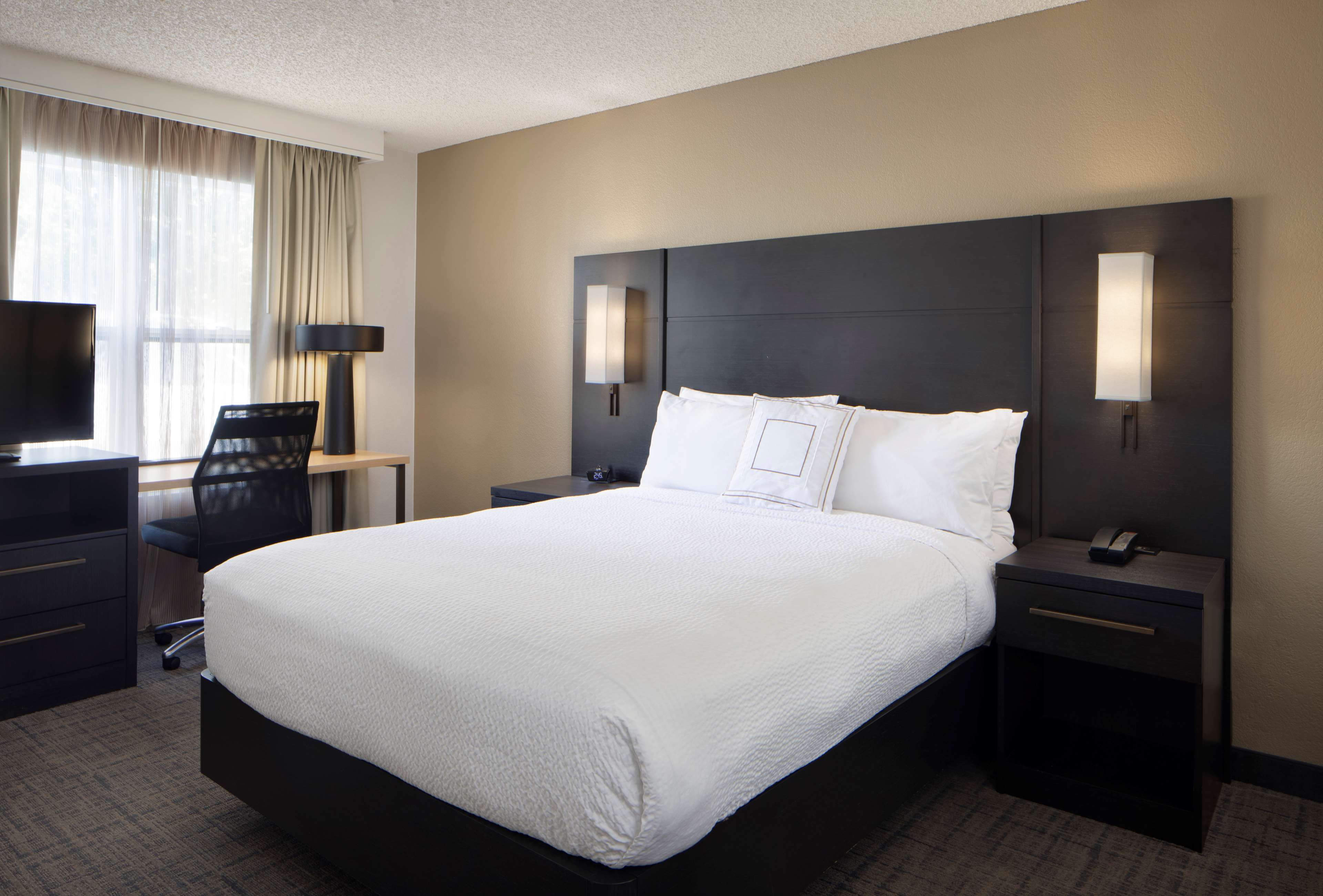 2 BEDROOMS, SUITE, 2 QUEEN BEDS, ACCESSIBLE