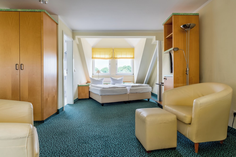 Azimut Hotel Dresden 42/66