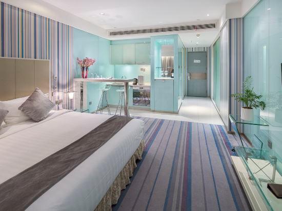 Deluxe, King Bed, Queen Bed