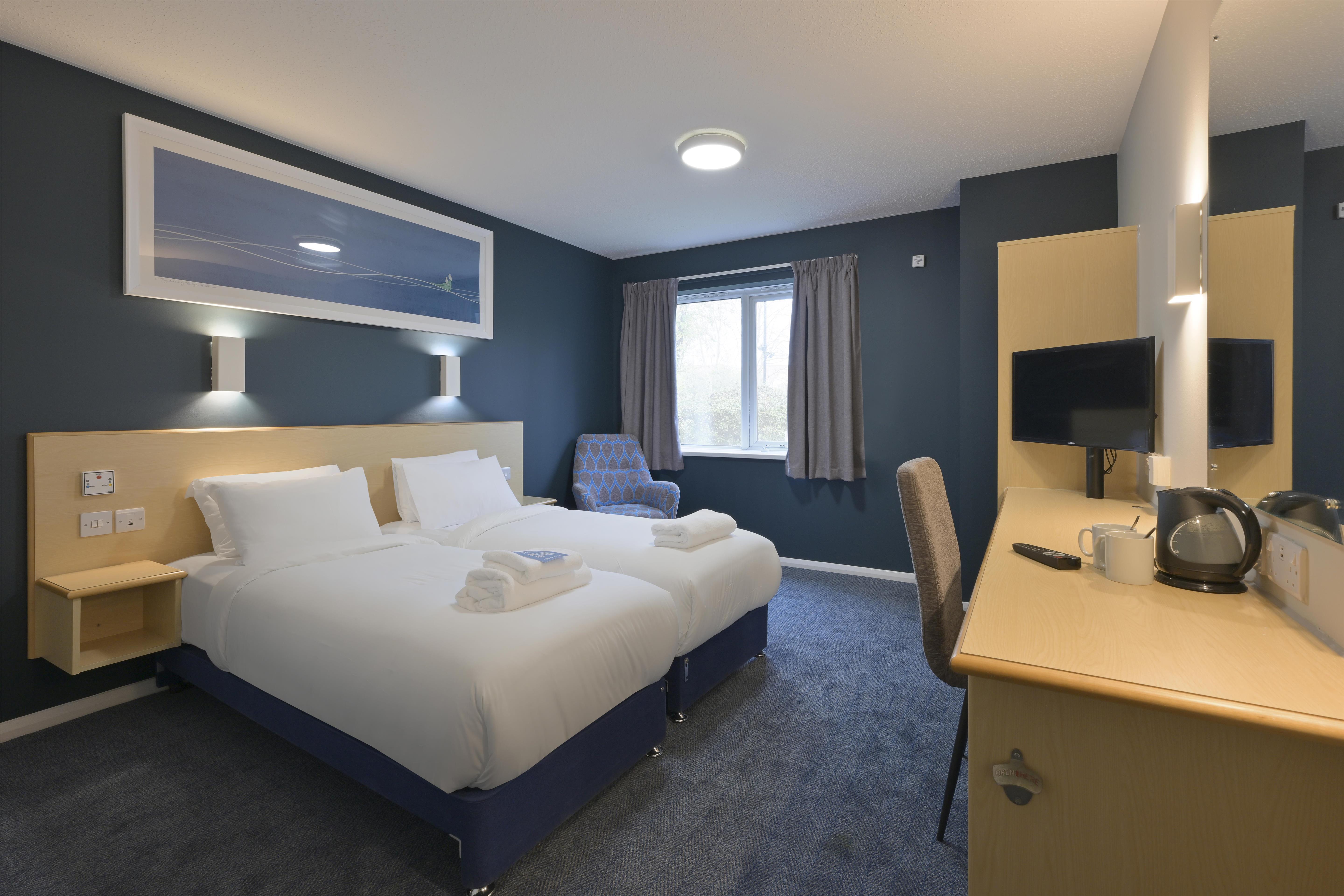 Travelodge Stonehouse 9/29