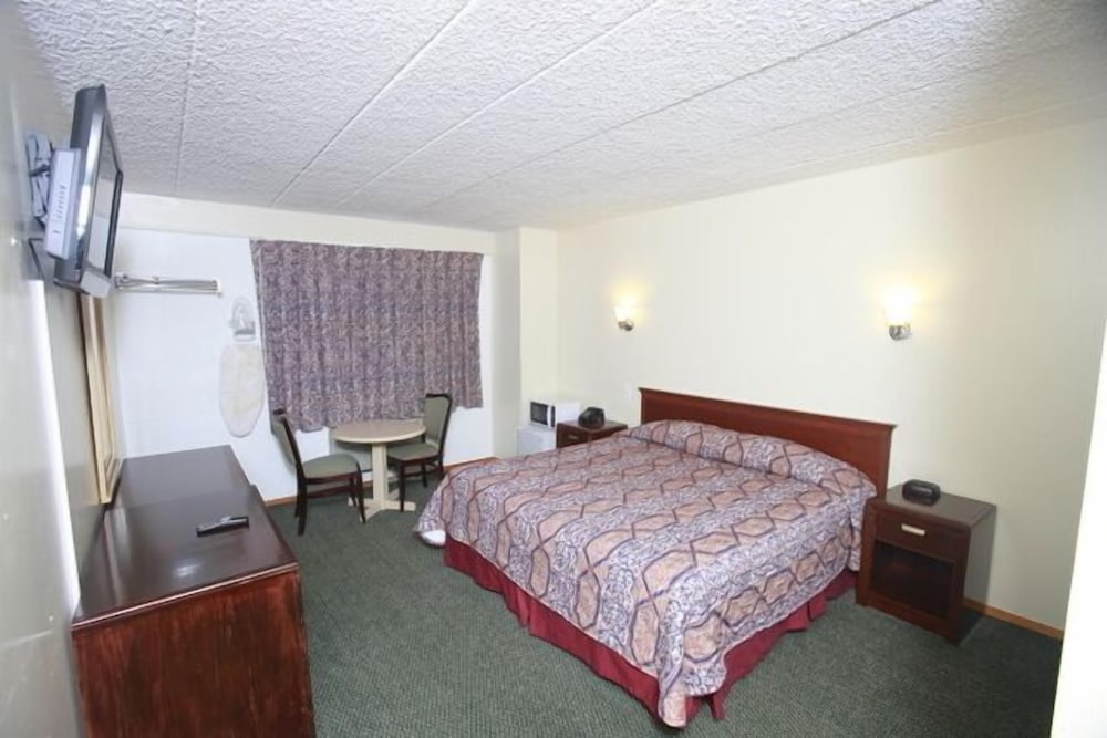 Meadowbrook Motor Lodge 4/16