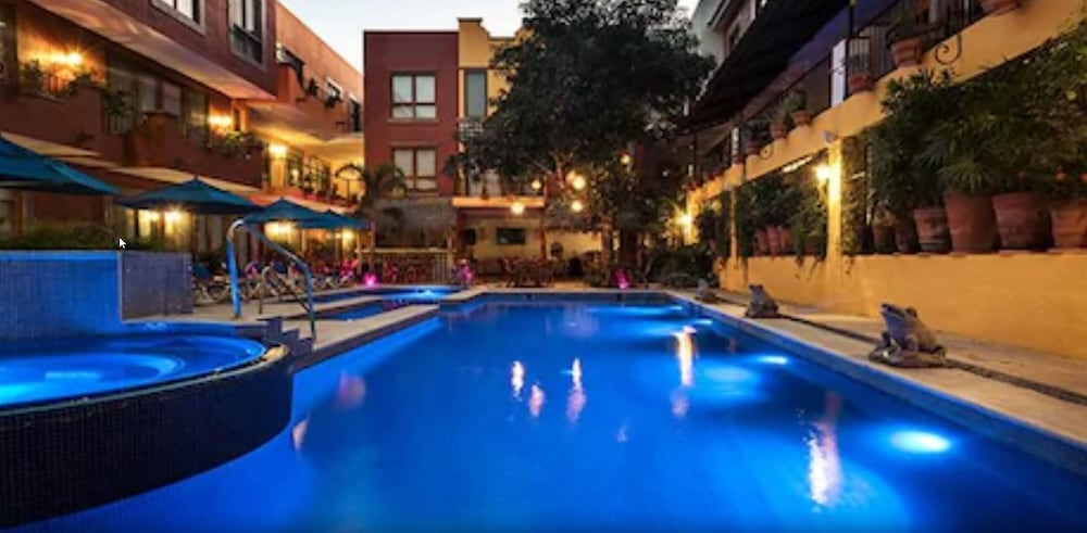 El Pueblito Sayulita 70/75