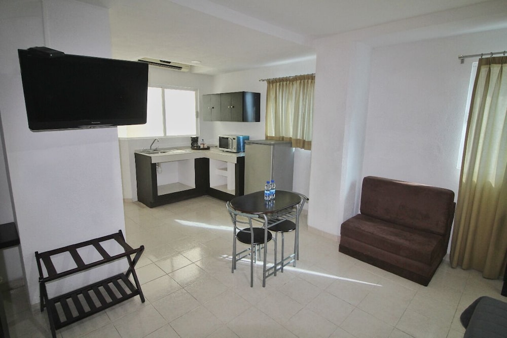 EMS Hoteles Real De Boca 23/25