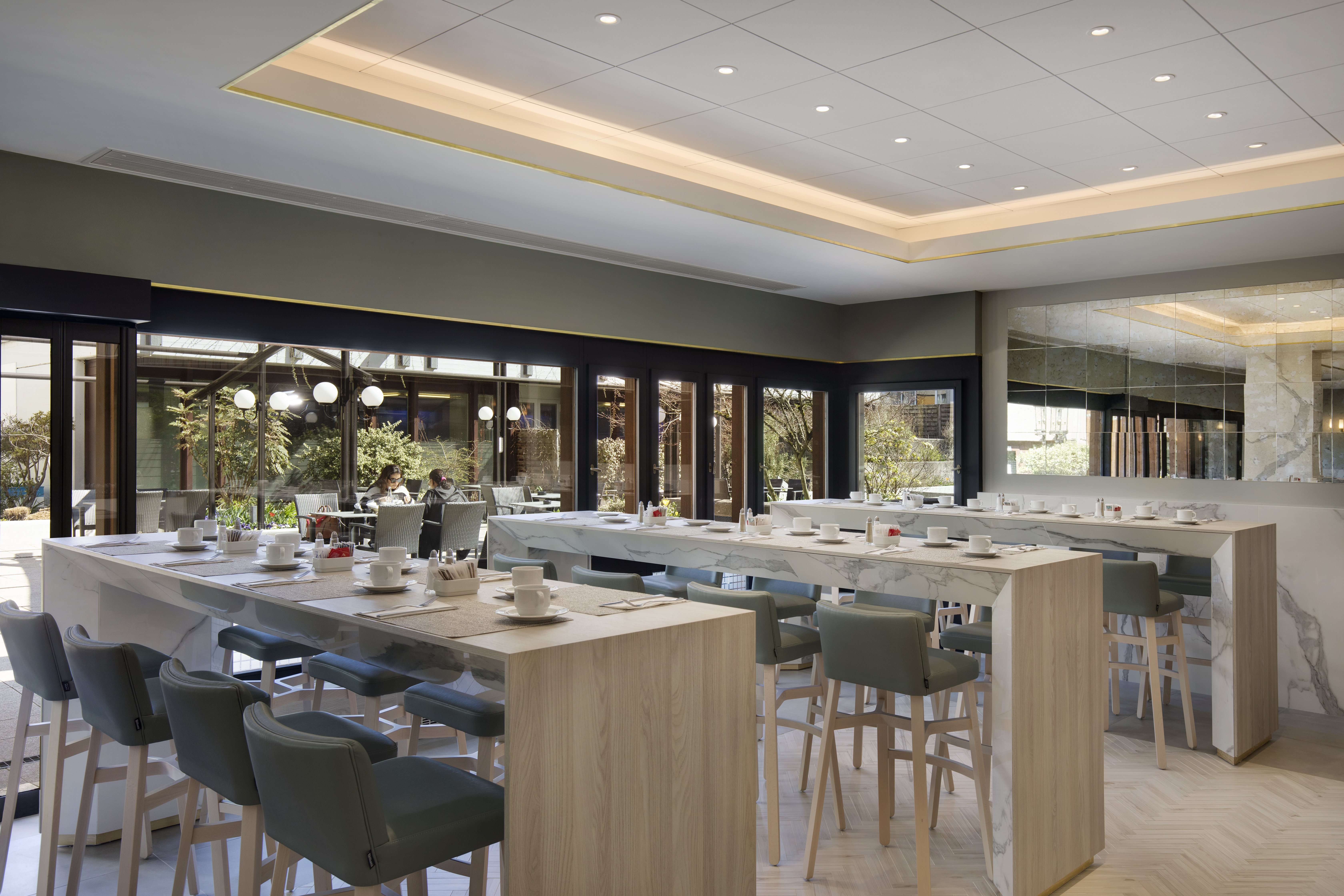 Crowne Plaza Zurich 35/50