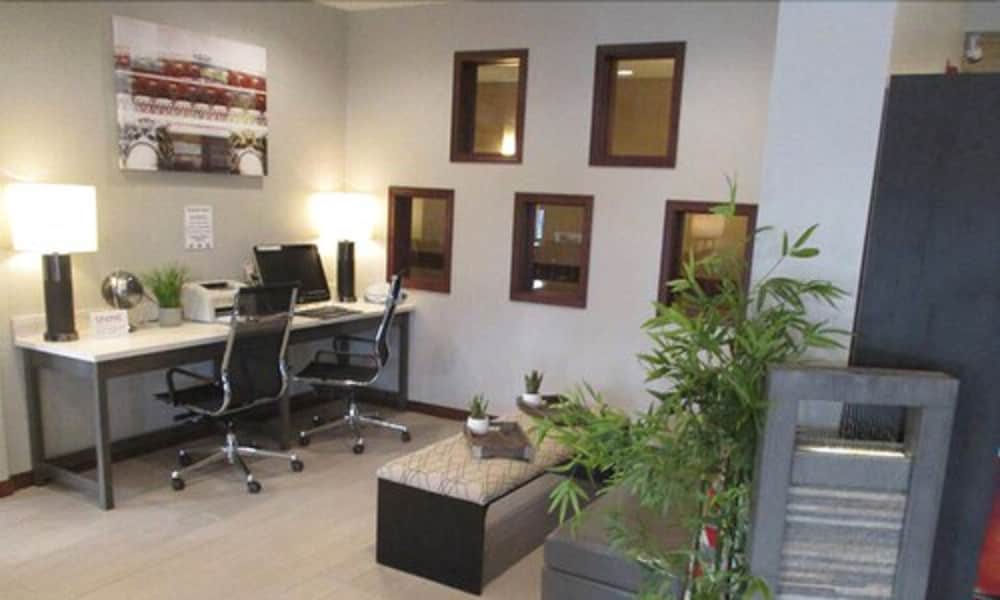 Best Western University Inn 33/39