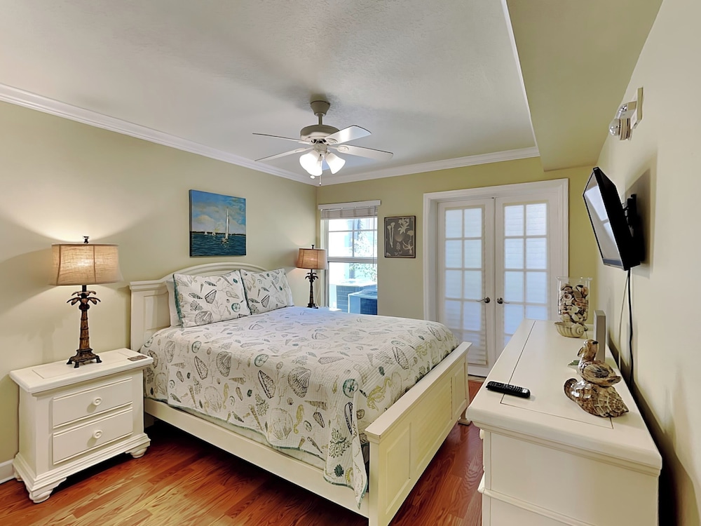 Barefoot Beach Resort 29/77