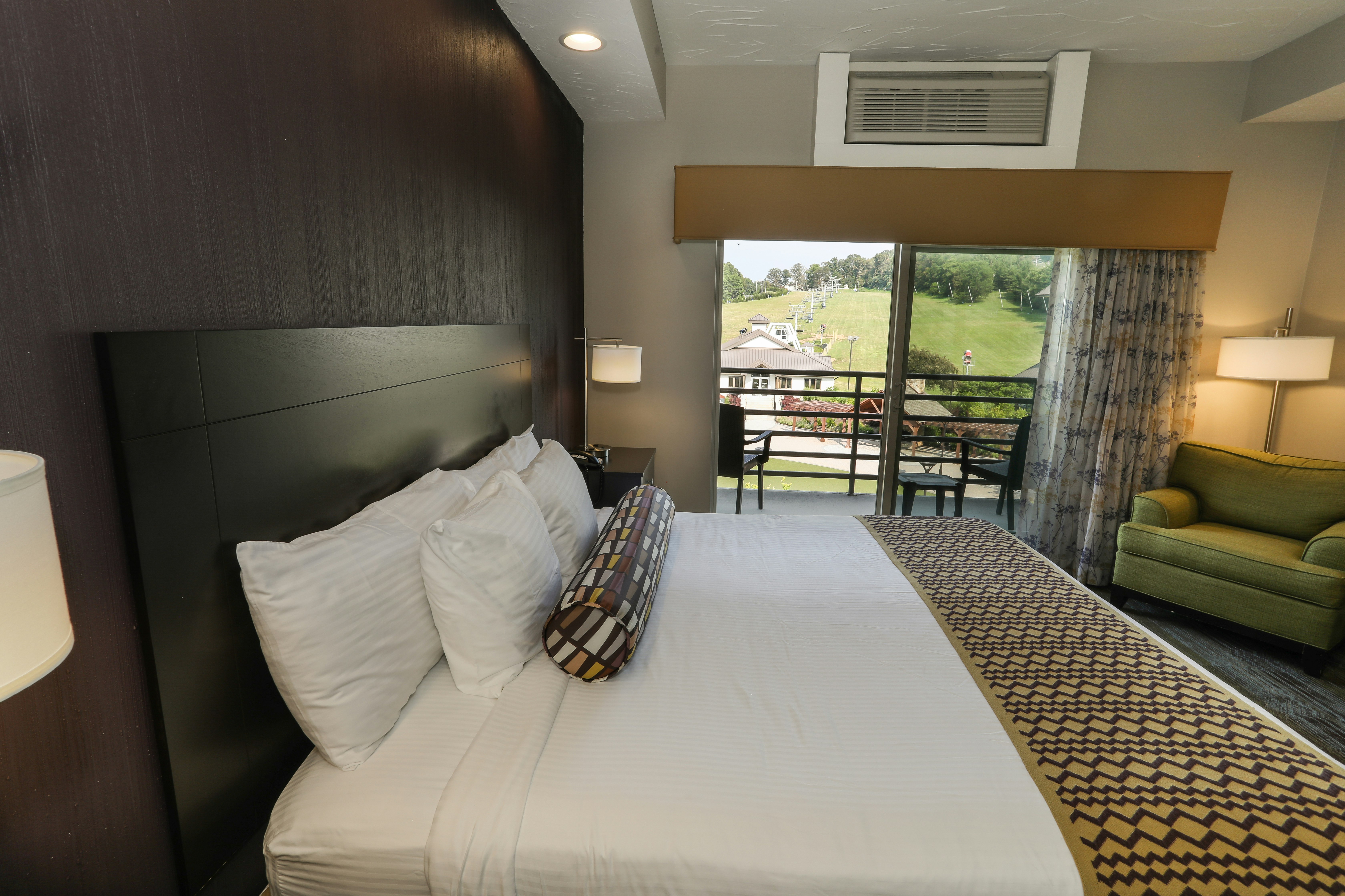 Alpine, Suite, King Bed