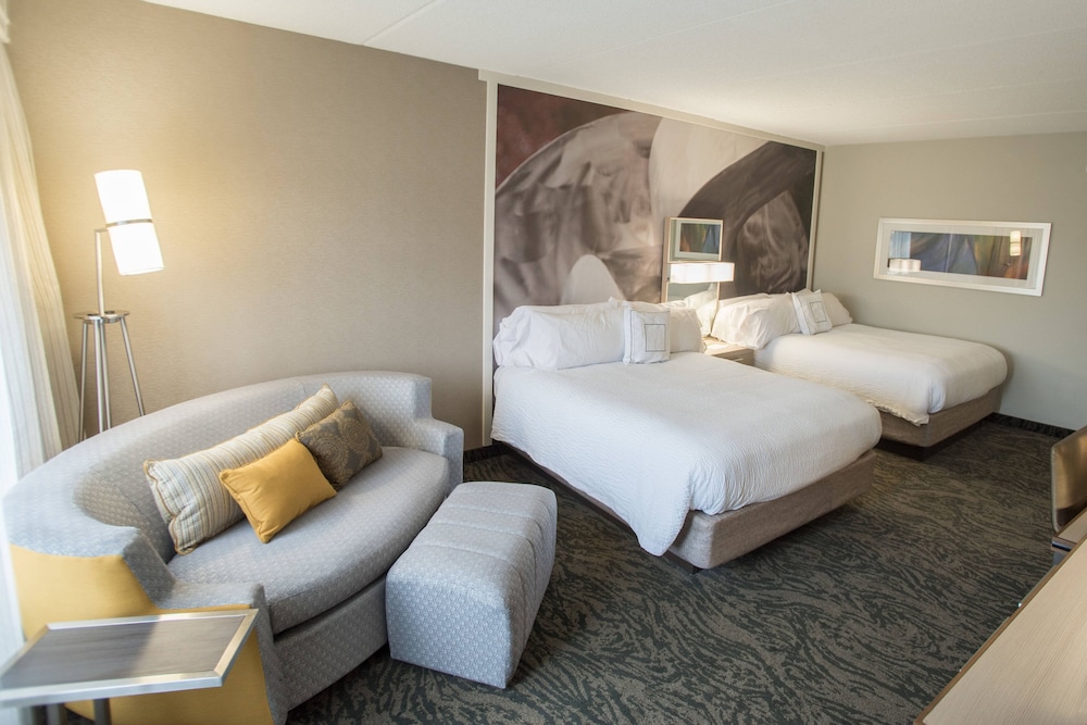 Courtyard by Marriott Hickory 6/33