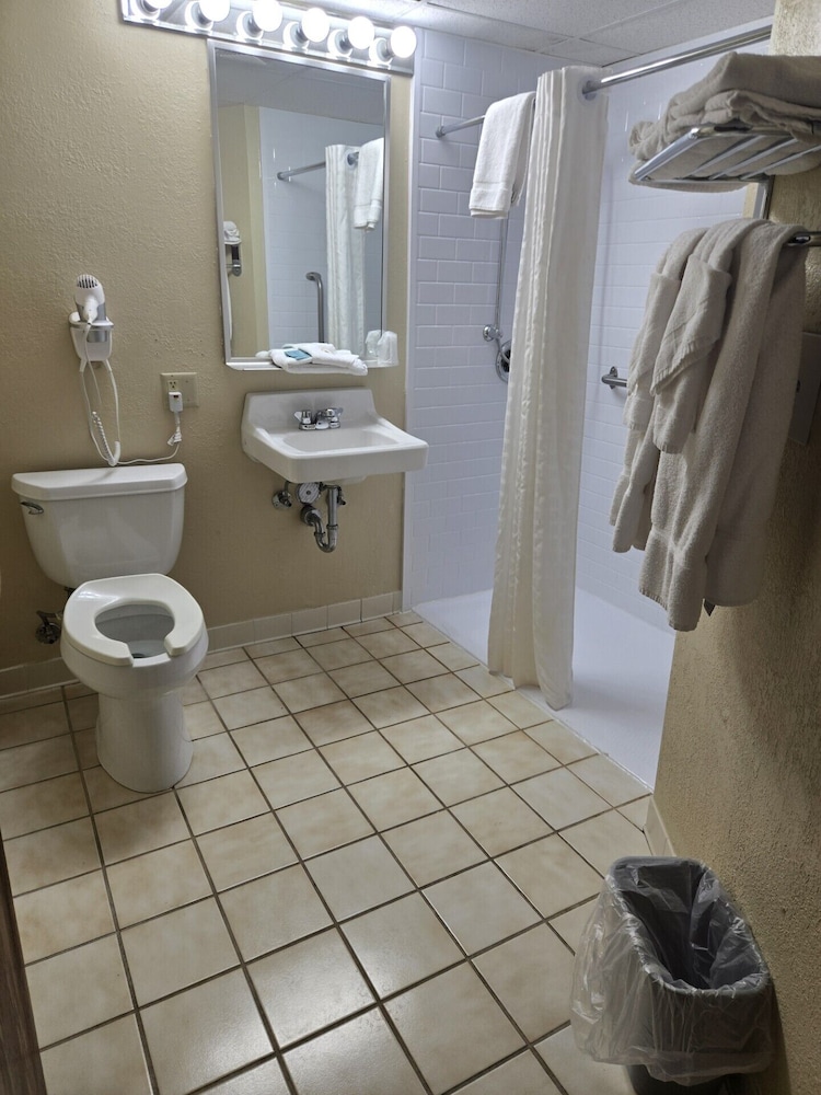 Barkers Island Inn Resort 45/48