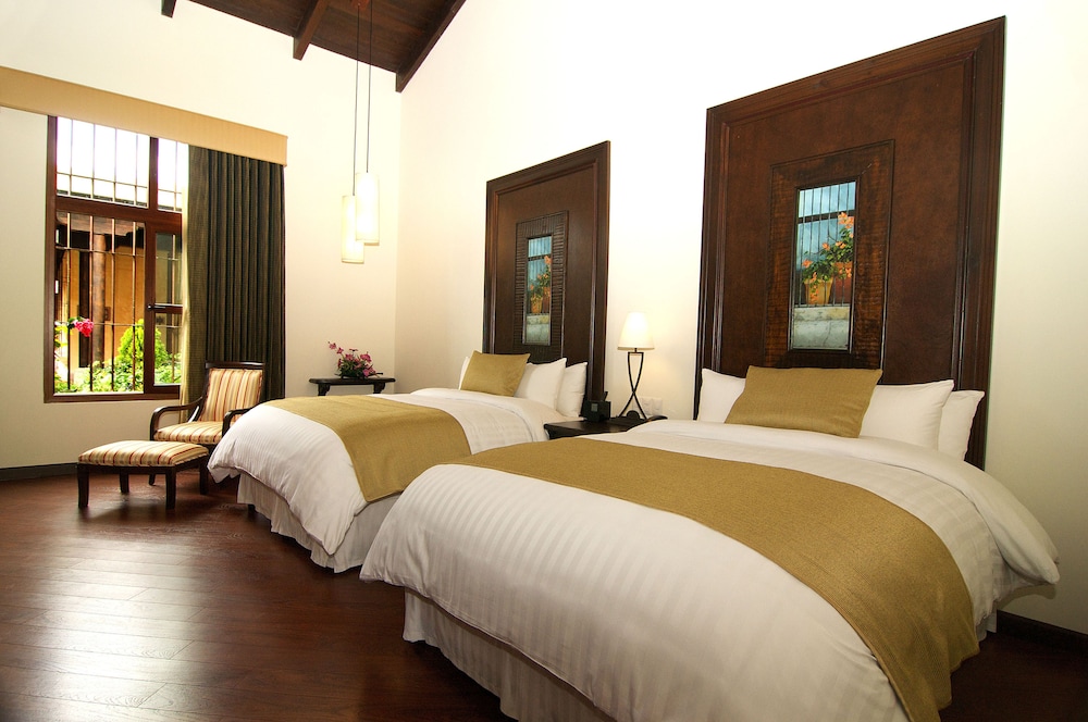 DELUXE, 2 QUEEN BEDS