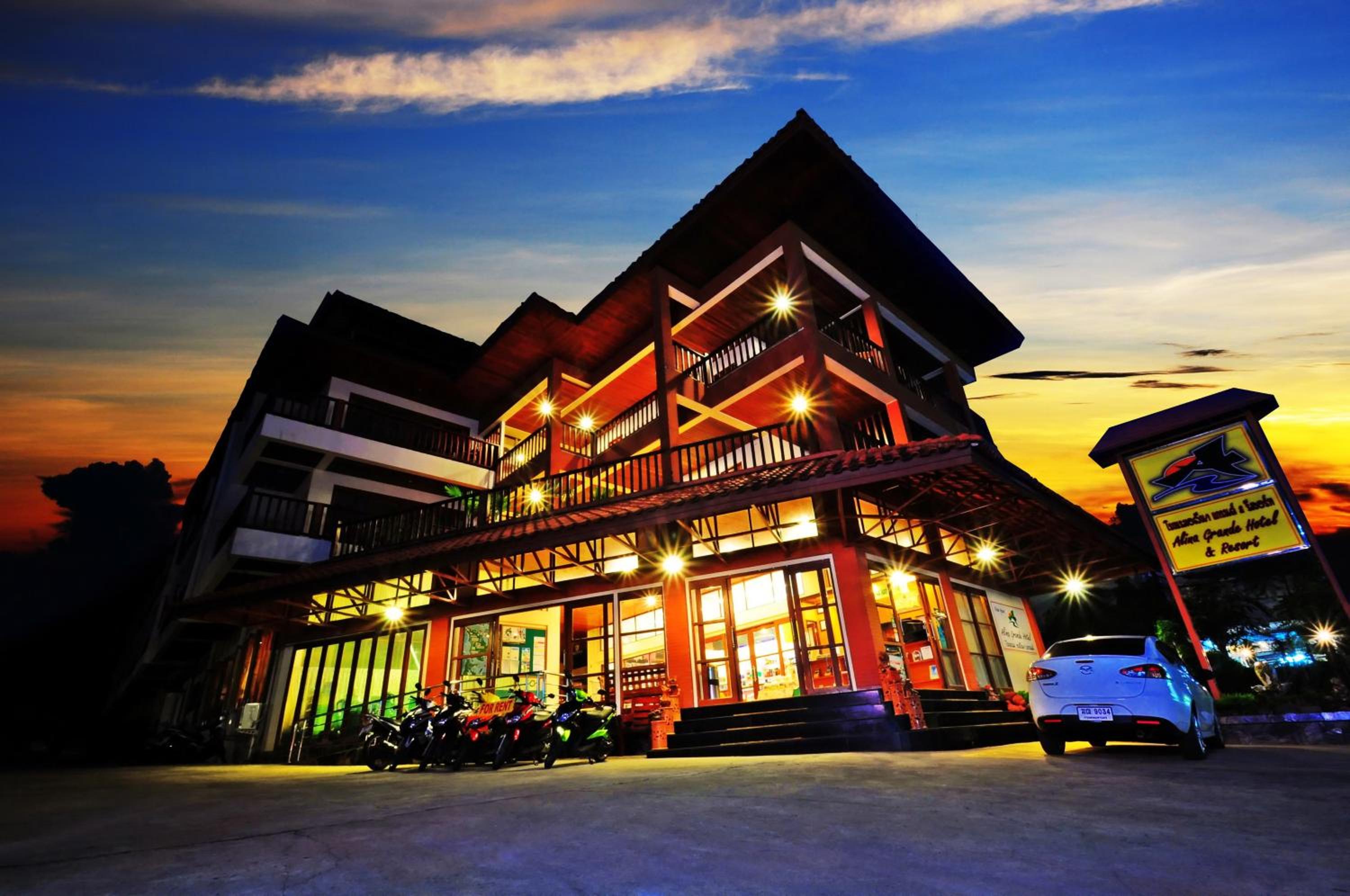 Alina Grande Hotel & Resort 4/72