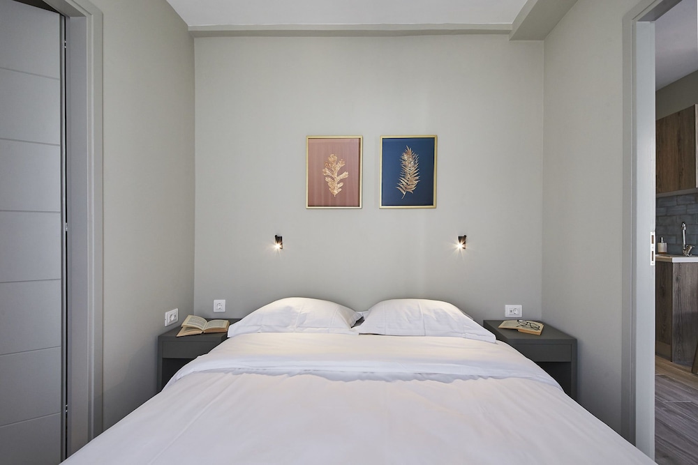 2 BEDROOMS, APARTMENT, BALCONY