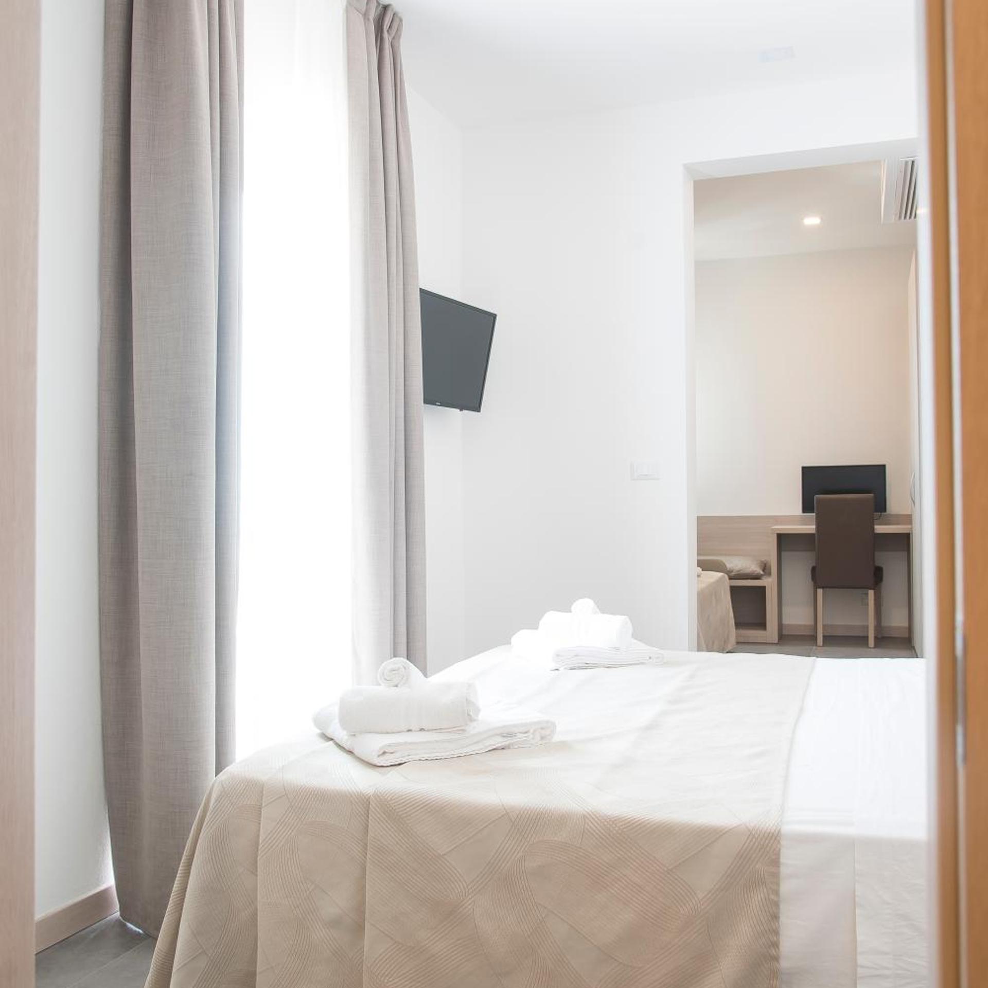 Deluxe, Triple, Side Sea View, Balcony