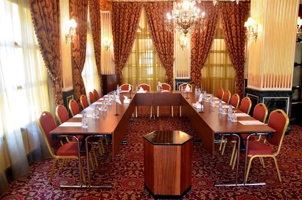 Serenada Golden Palace - Boutique Hotel Beirut 69/75