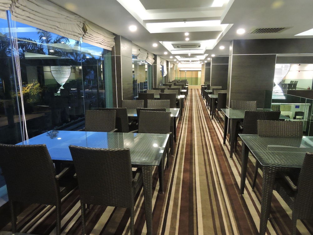 Hotel Royale Signature 57/61