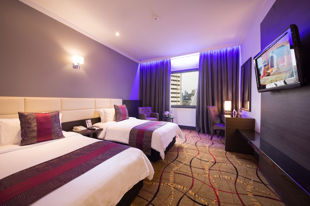 ROOM, ANCASA FLOOR