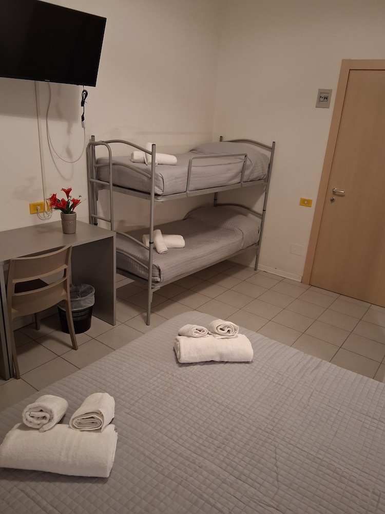 Hotel Aron 33/50
