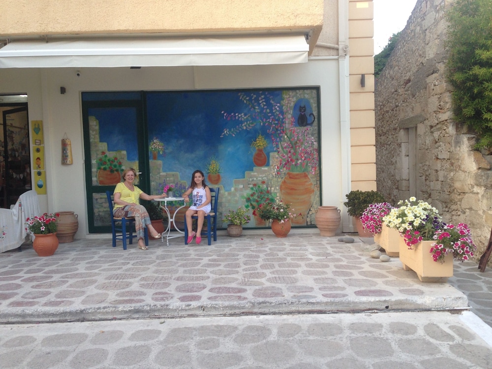 Asterias Studios Apartments 32/50