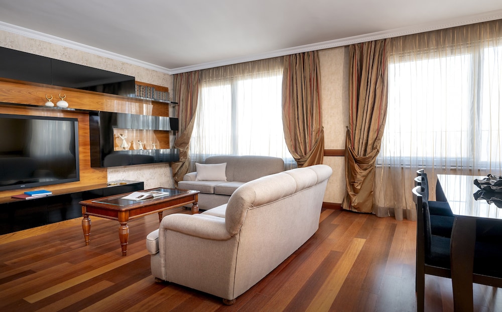Occidental Taksim Hotel 45/72