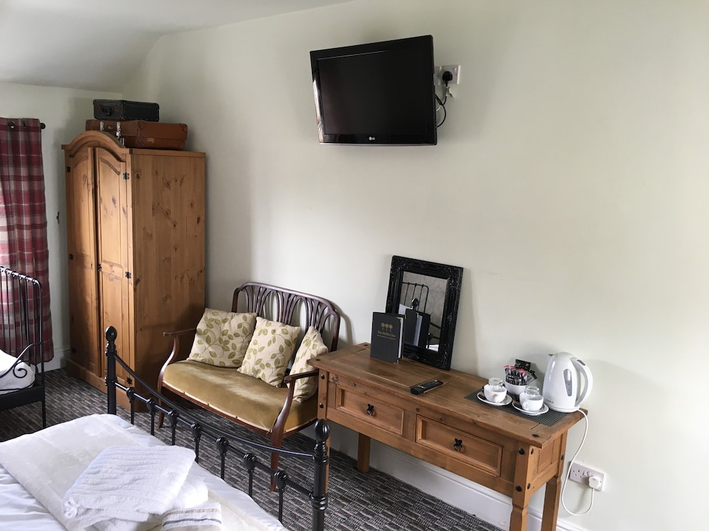 The Hollies Inn 19/29