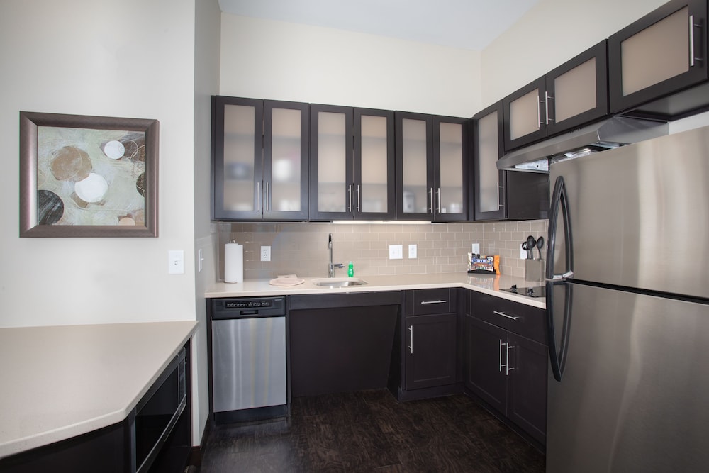 STAYBRIDGE SUITES DENVER SOUTH - HIGHLANDS RANCH 40/47