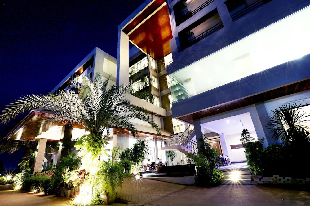 Green Hotel Resort Khon Kaen 4/55