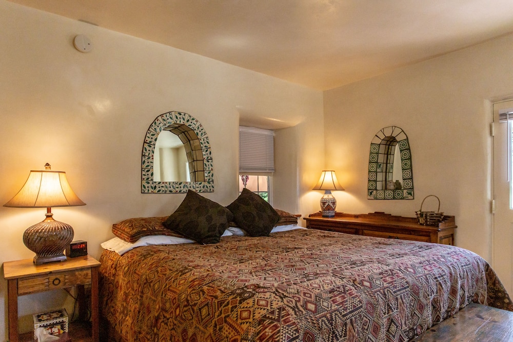 Pueblo Bonito Bed And Breakfast Inn 9/70