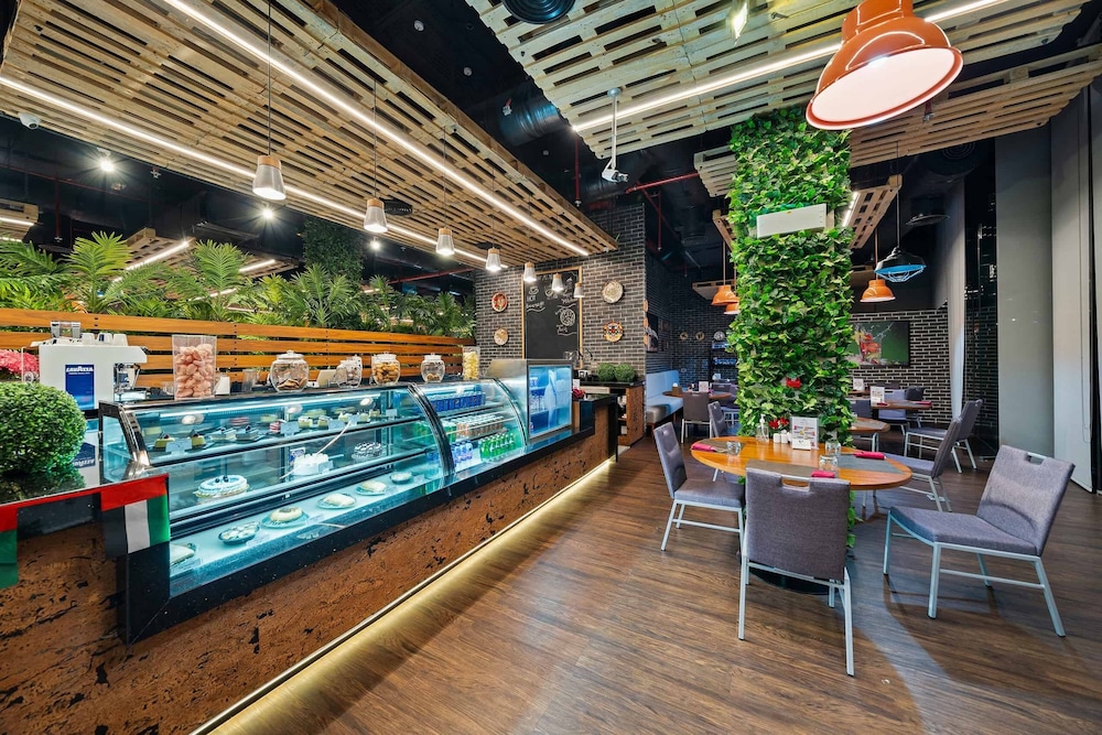 Park Regis Business Bay 8/49