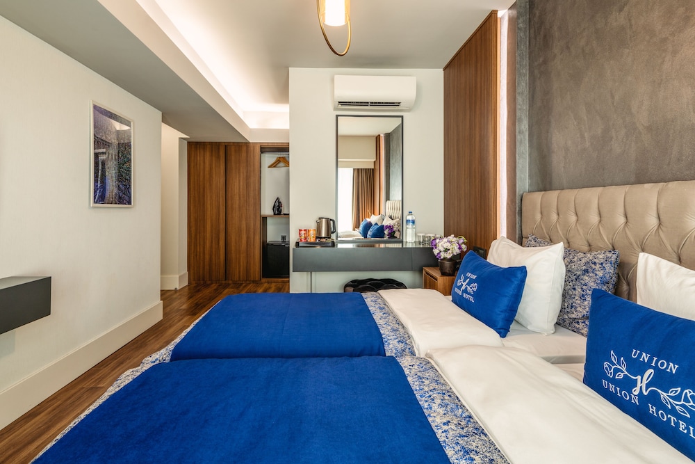 Union Hotel Port 24/47
