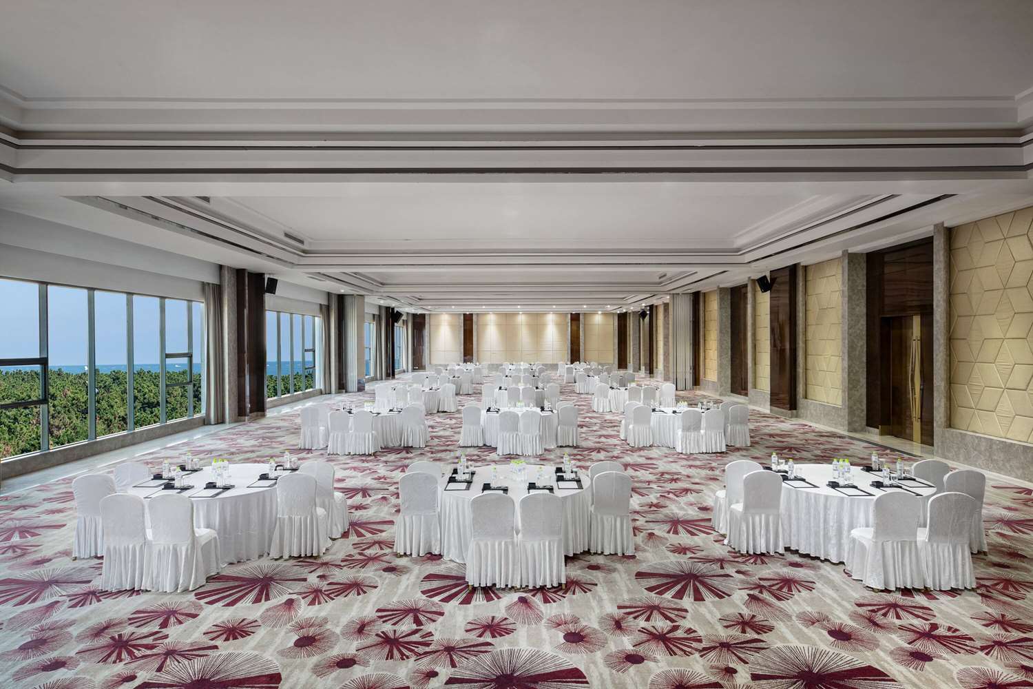Wyndham Grand Hotel Qingdao 43/50