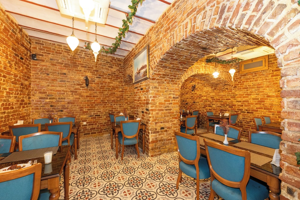 Meserret Palace Hotel 35/50