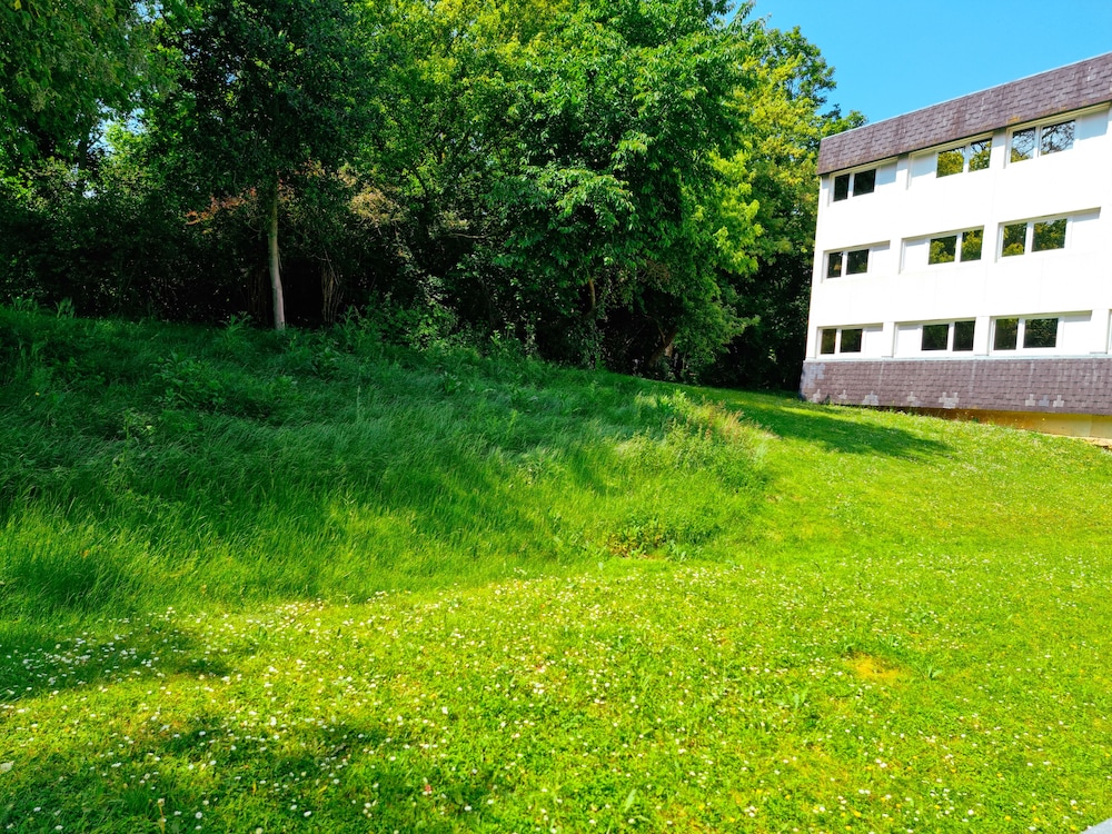 ibis Caen Porte d Angleterre 60/64