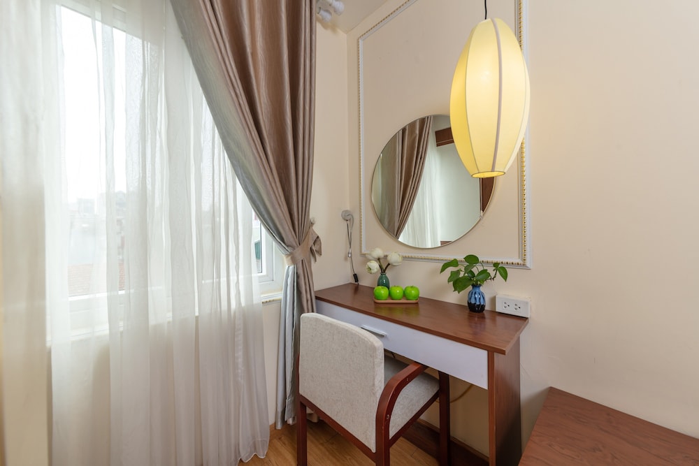 Golden Legend Hotel 33/34