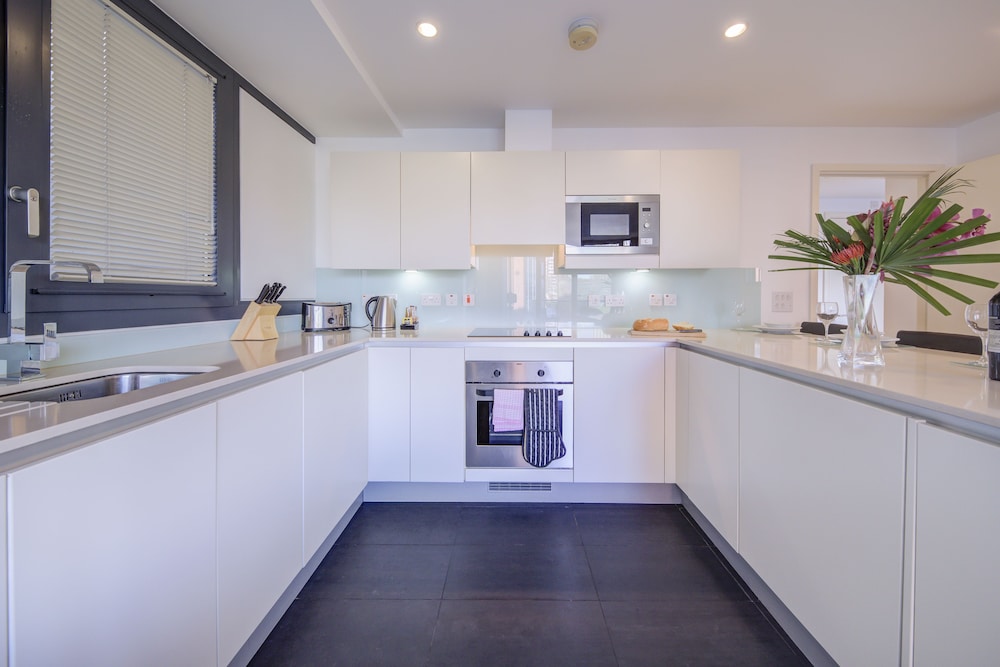 Cleyro Serviced Apartments - Finzels Reach 9/50