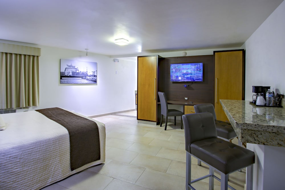 Hotel La Pinta 36/61