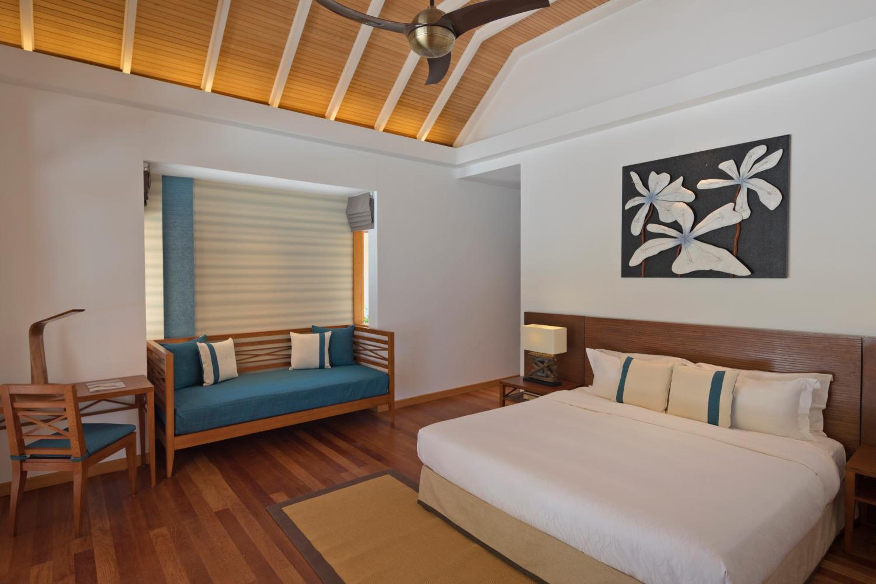 Deluxe, Bungalow, King Bed, Beach Front
