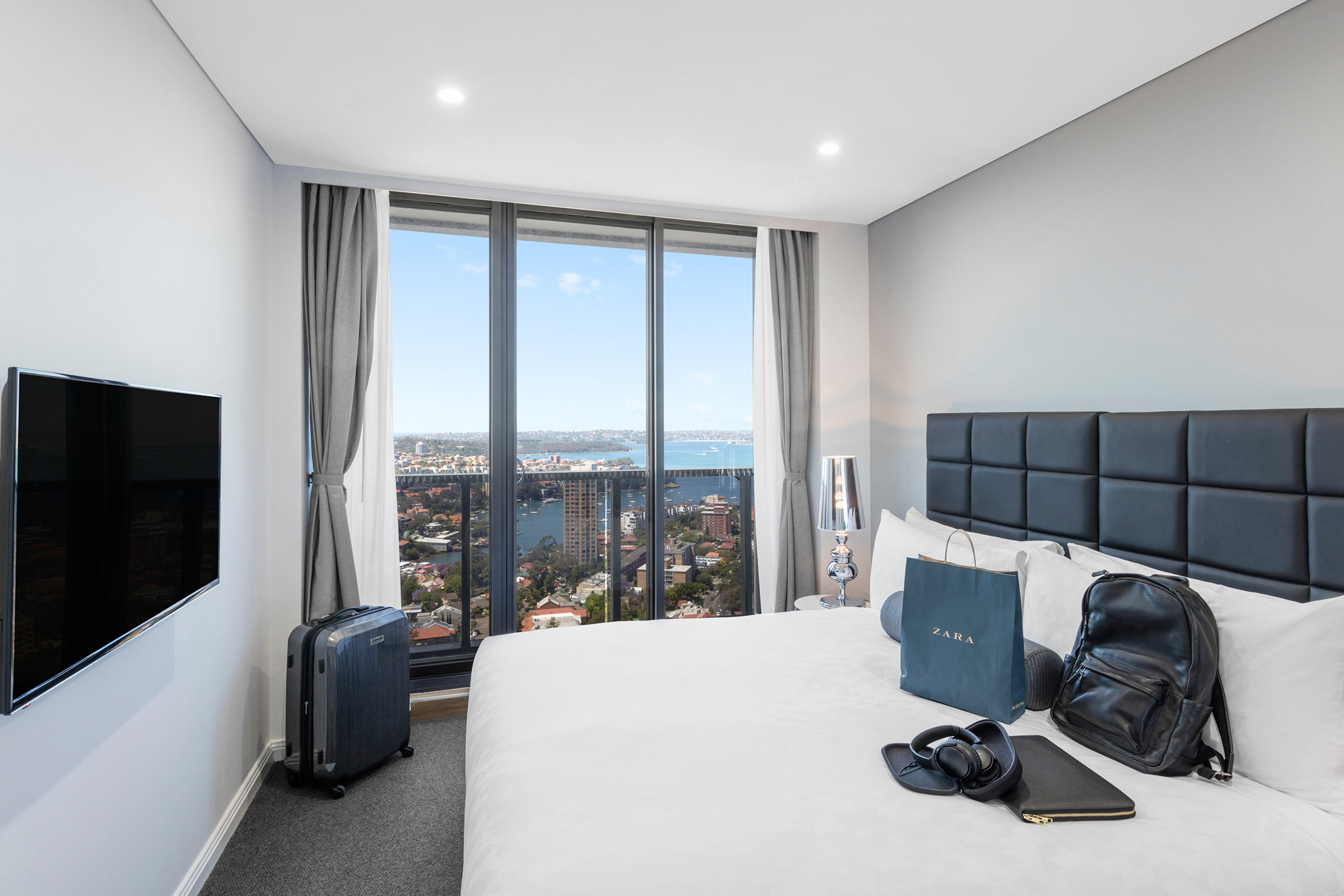 Meriton North Sydney 4/18